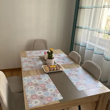 Sweet Escape W Pool * טיראנה